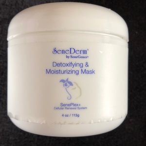 Detoxifying & moisturizing mask